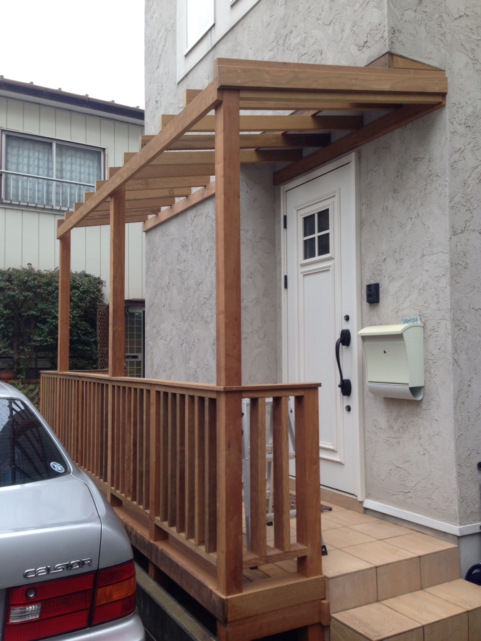 玄関前も楽しくなりました　