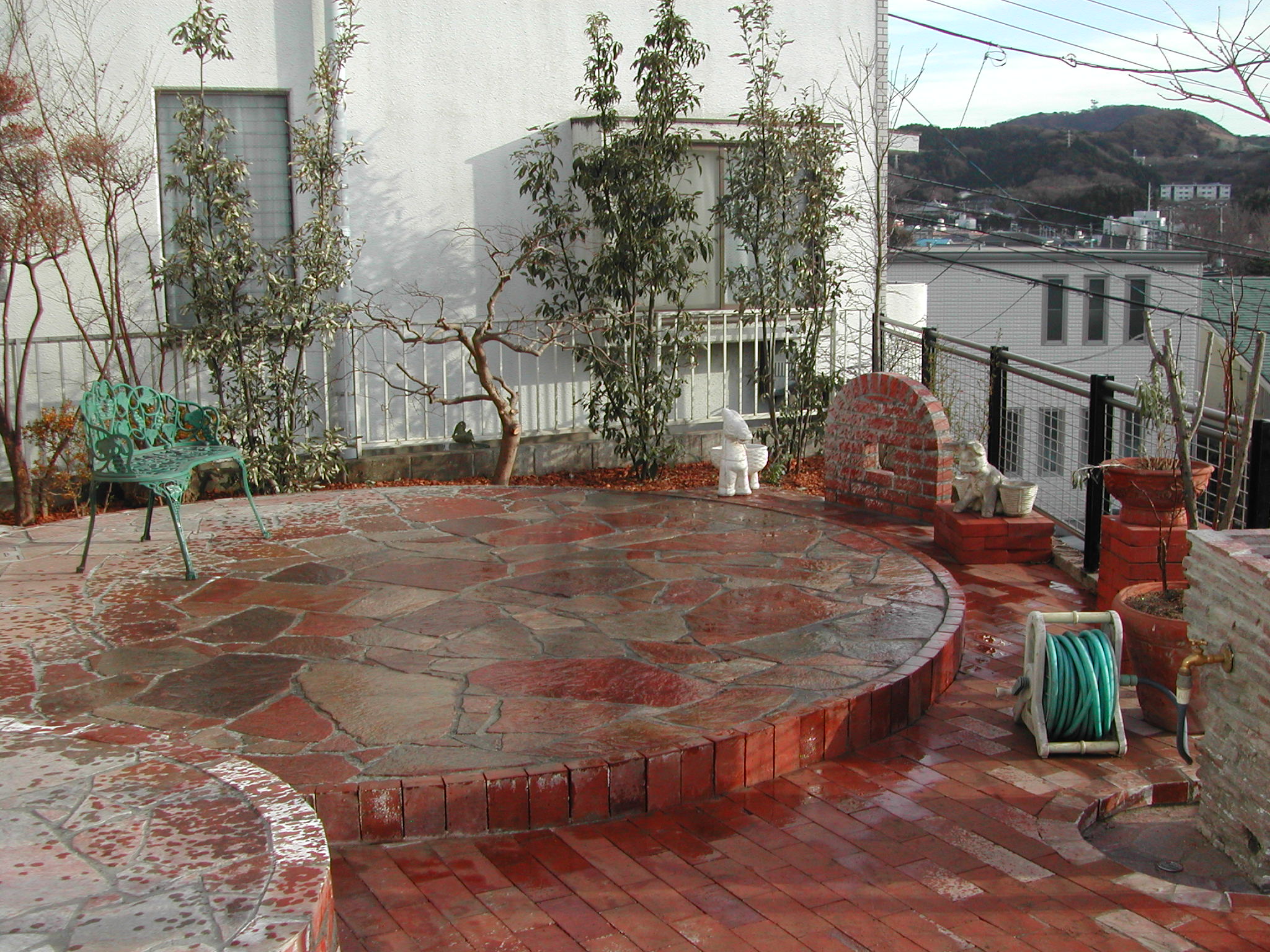 サークル　レンガ　乱形　踊り場