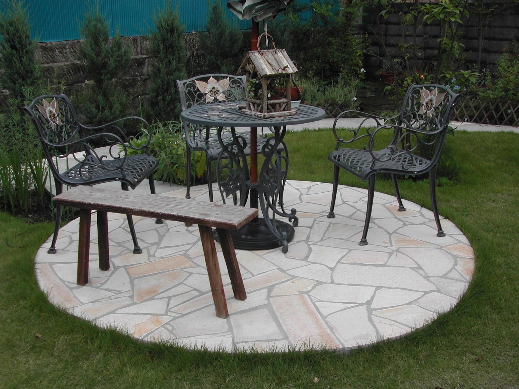 サークル　乱形　天然芝生